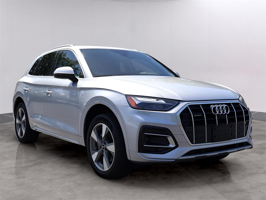 2023 Audi Q5 40 Premium Plus photo 3