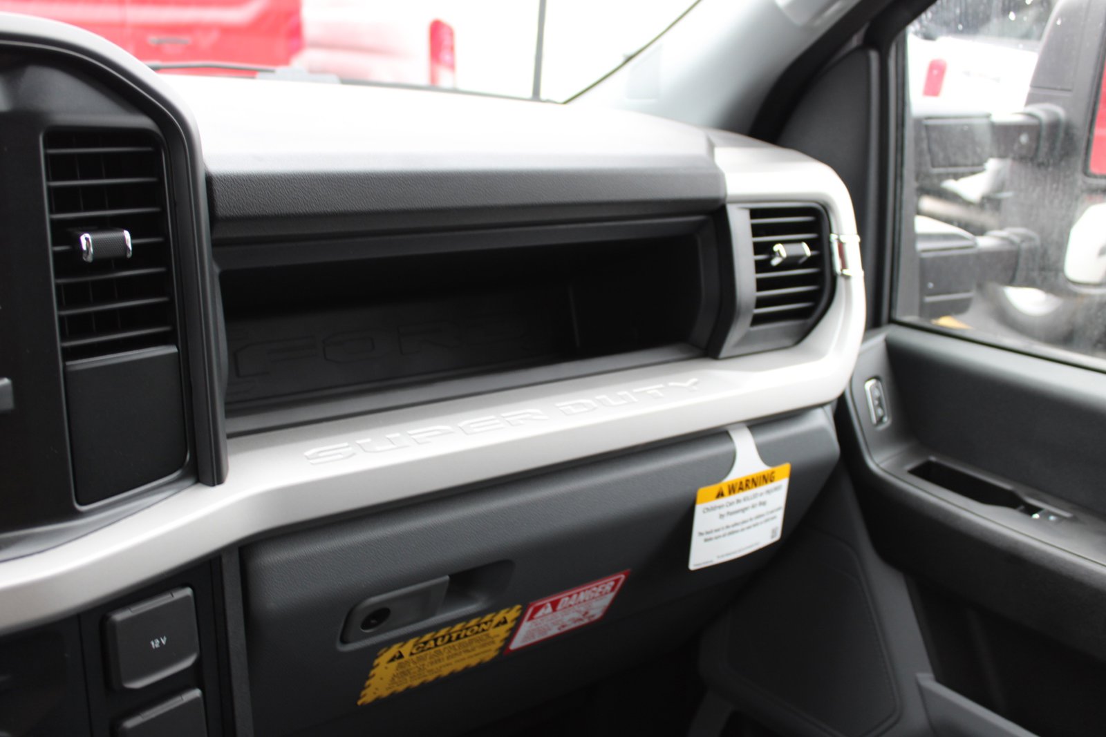 2023 FORD F-450 - Image 28