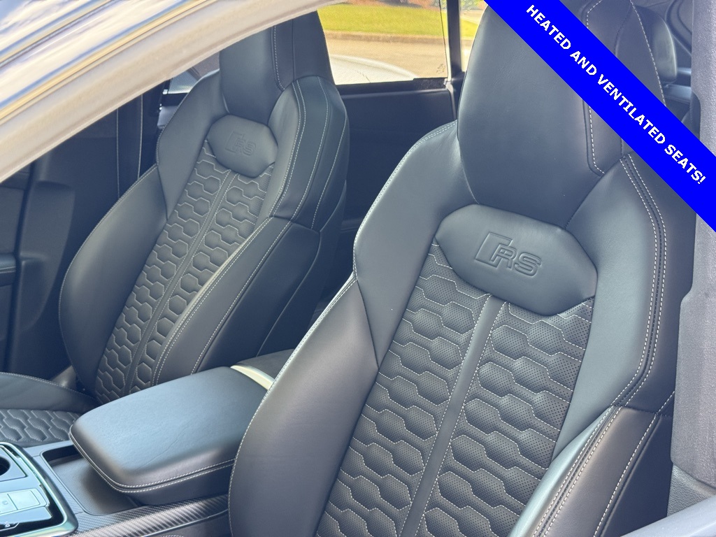 2024 Audi RS Q8 photo 4