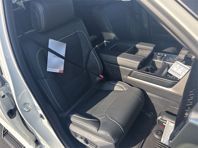 2026 Toyota Tundra SR5 CrewMax photo 22