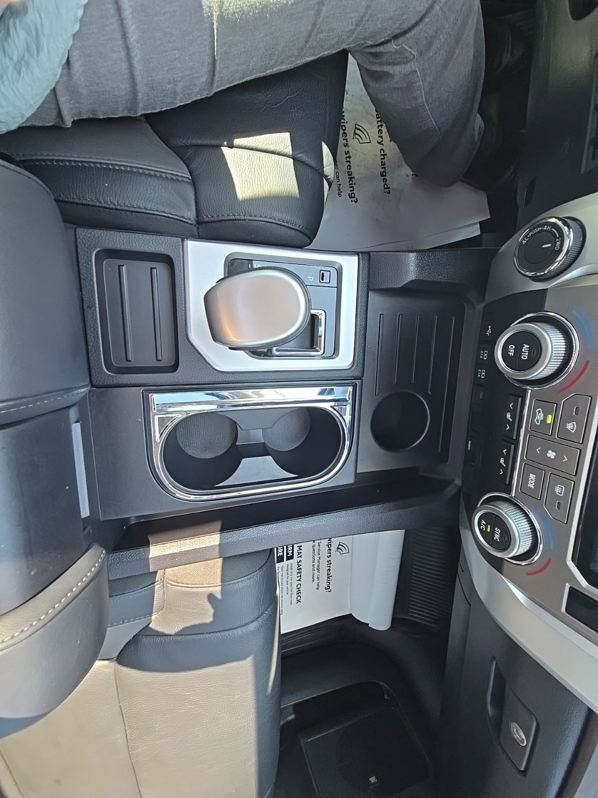2021 Toyota Tundra Limited Grade photo 25