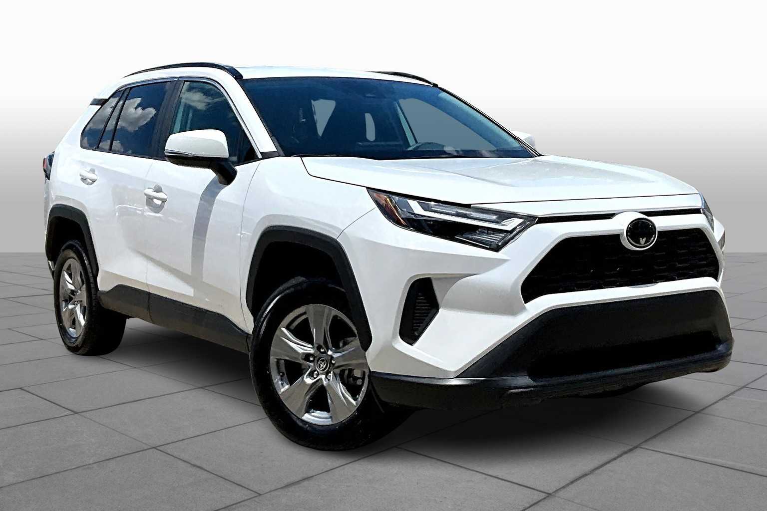 Used 2024 Toyota RAV4 XLE with VIN 2T3W1RFV6RC287661 for sale in Northfield, Minnesota