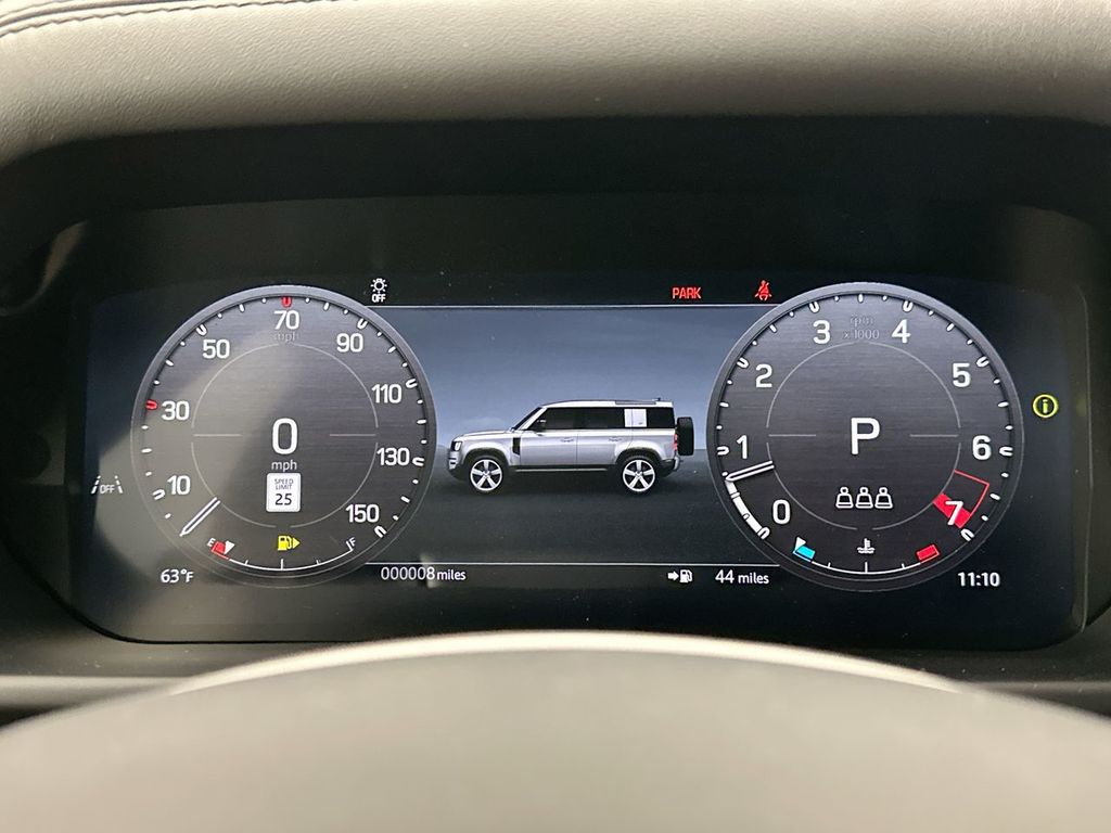 2025 Land Rover Defender 110 S photo 12
