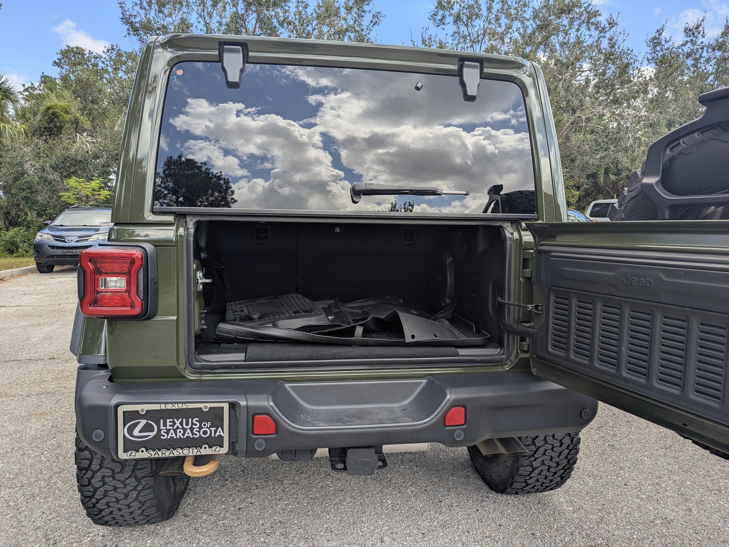 2023 Jeep Wrangler Rubicon 392 photo 13