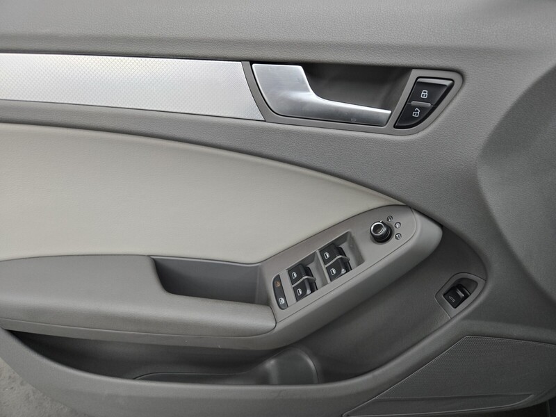 2012 Audi A4 2.0T Premium photo 11