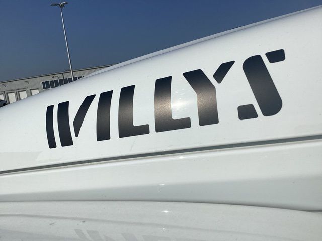 2021 Jeep Gladiator Willys photo 6