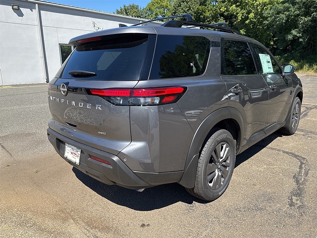2025 Nissan Pathfinder SV photo 3