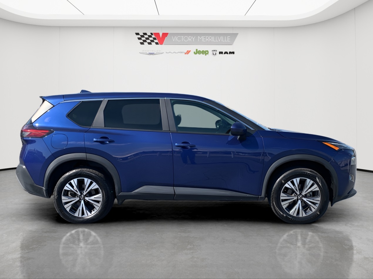 2023 Nissan Rogue SV photo 7