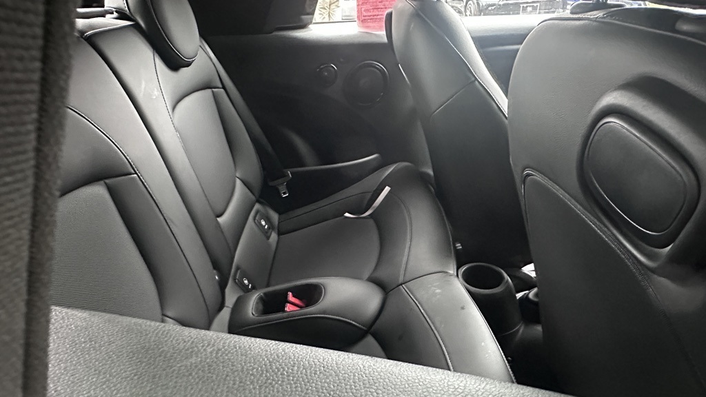 2020 Mini Cooper Signature photo 5