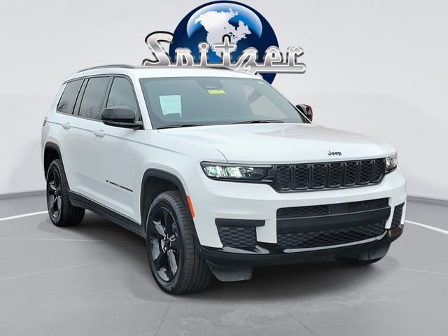 2023 Jeep Grand Cherokee L Altitude's photo