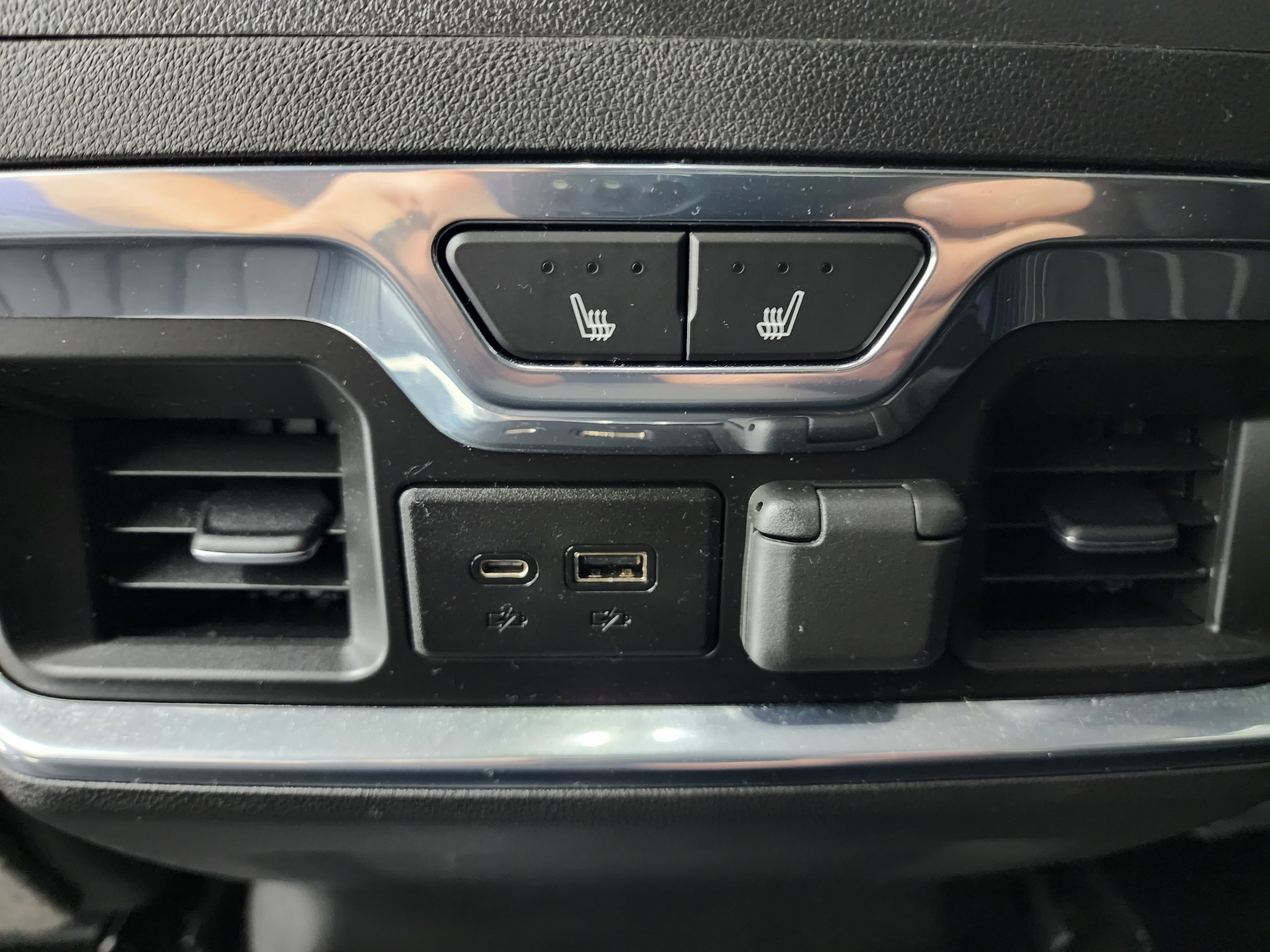 2023 Gmc Sierra 3500 Denali photo 4