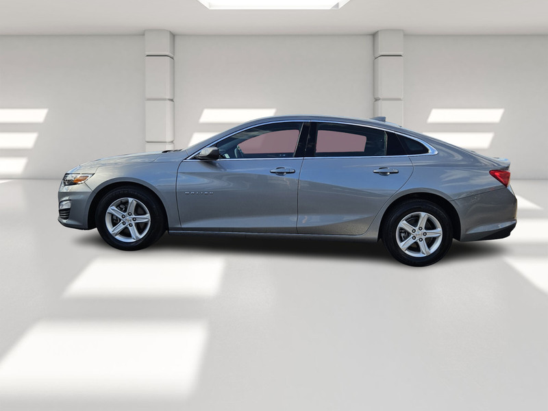 2024 Chevrolet Malibu 1LT photo 2