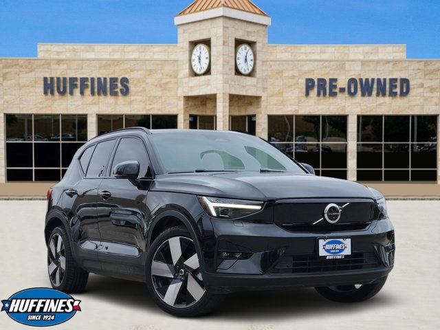 2023 Volvo XC40 Ultimate's photo