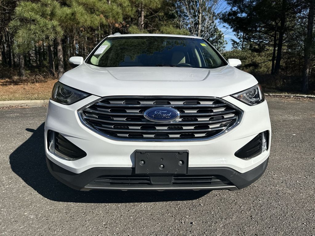 2020 Ford Edge SEL photo 2
