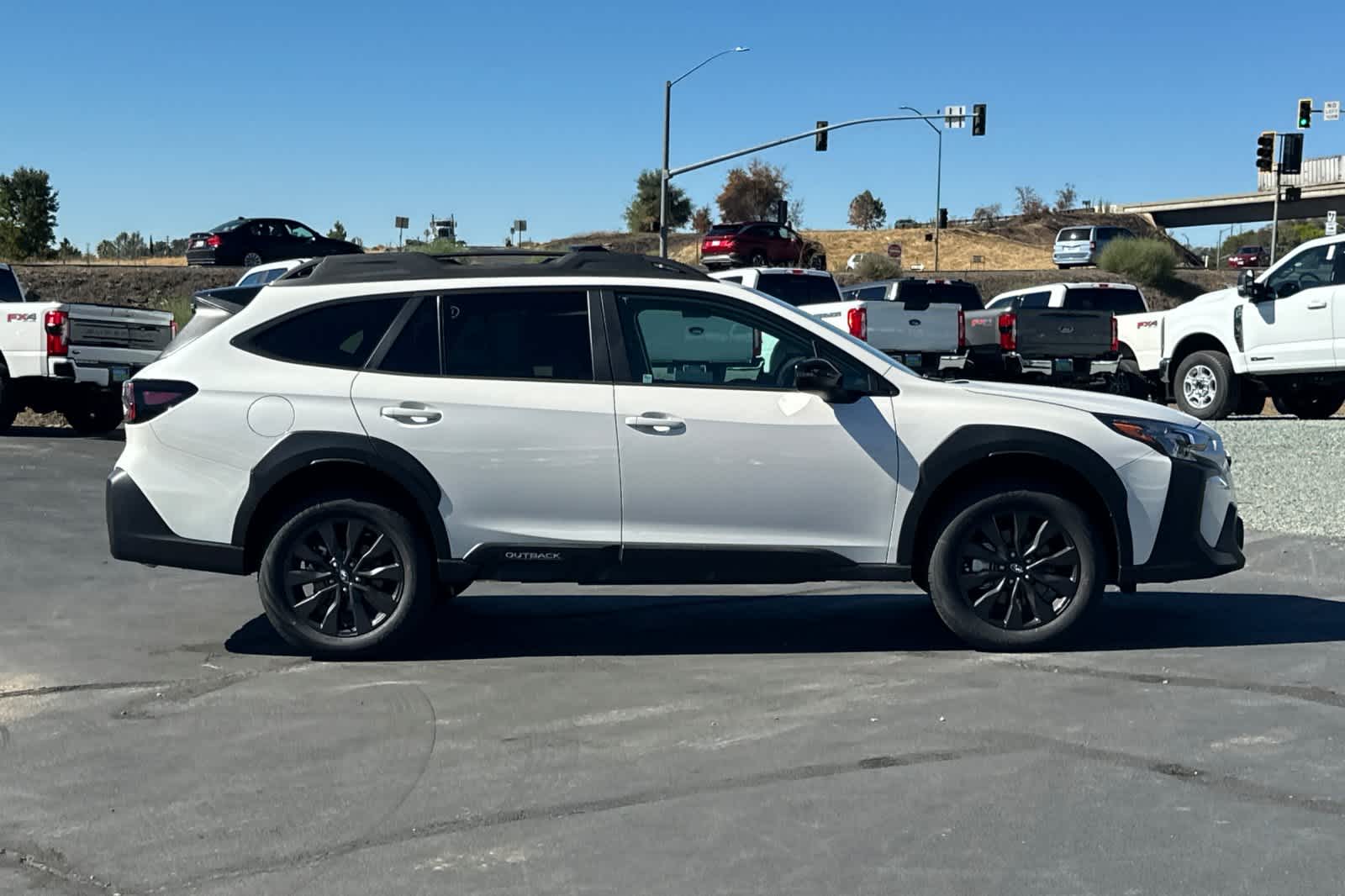 2025 Subaru Outback Onyx Edition XT photo 3