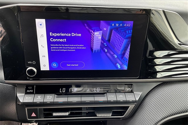 2025 Toyota Camry SE photo 21