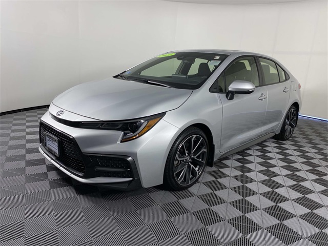 2022 Toyota Corolla SE photo 3