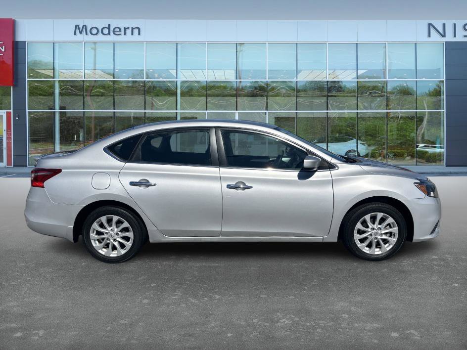 2019 Nissan Sentra S photo 4