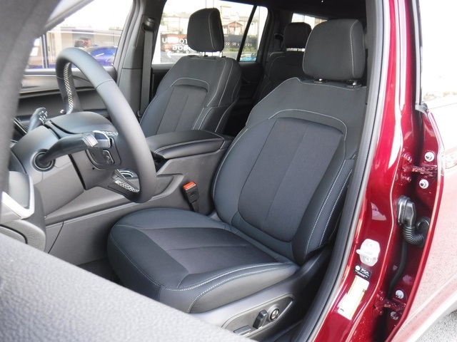 2025 Jeep Grand Cherokee Laredo X photo 13