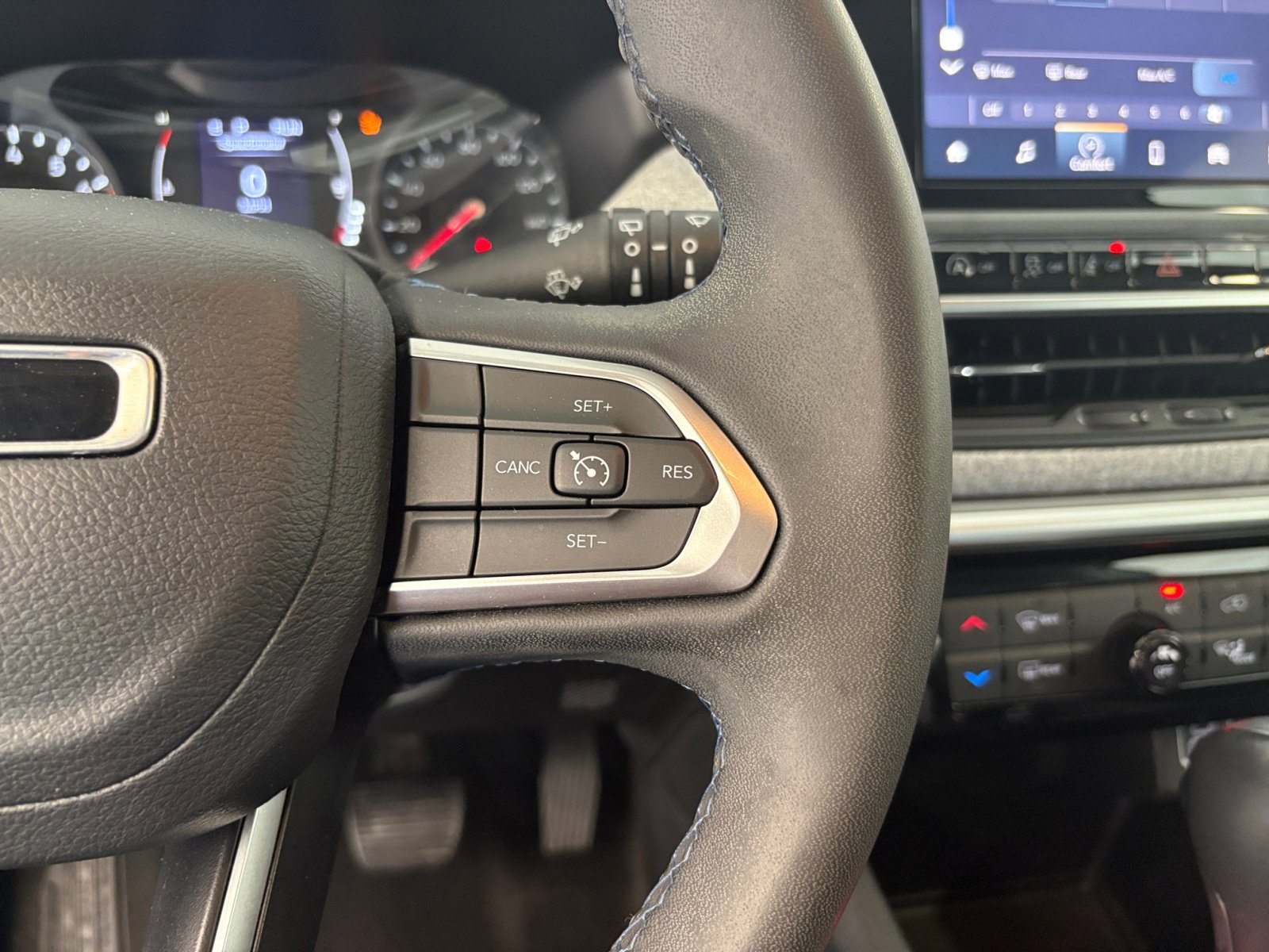 2022 Jeep Compass Latitude photo 11