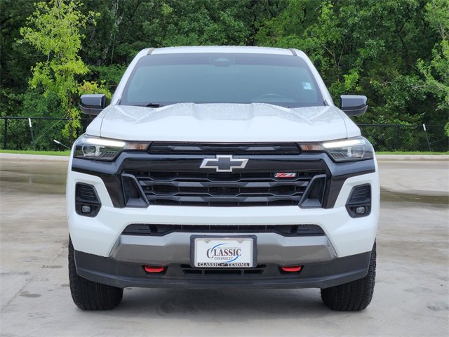 2023 Chevrolet Colorado Z71 photo 2