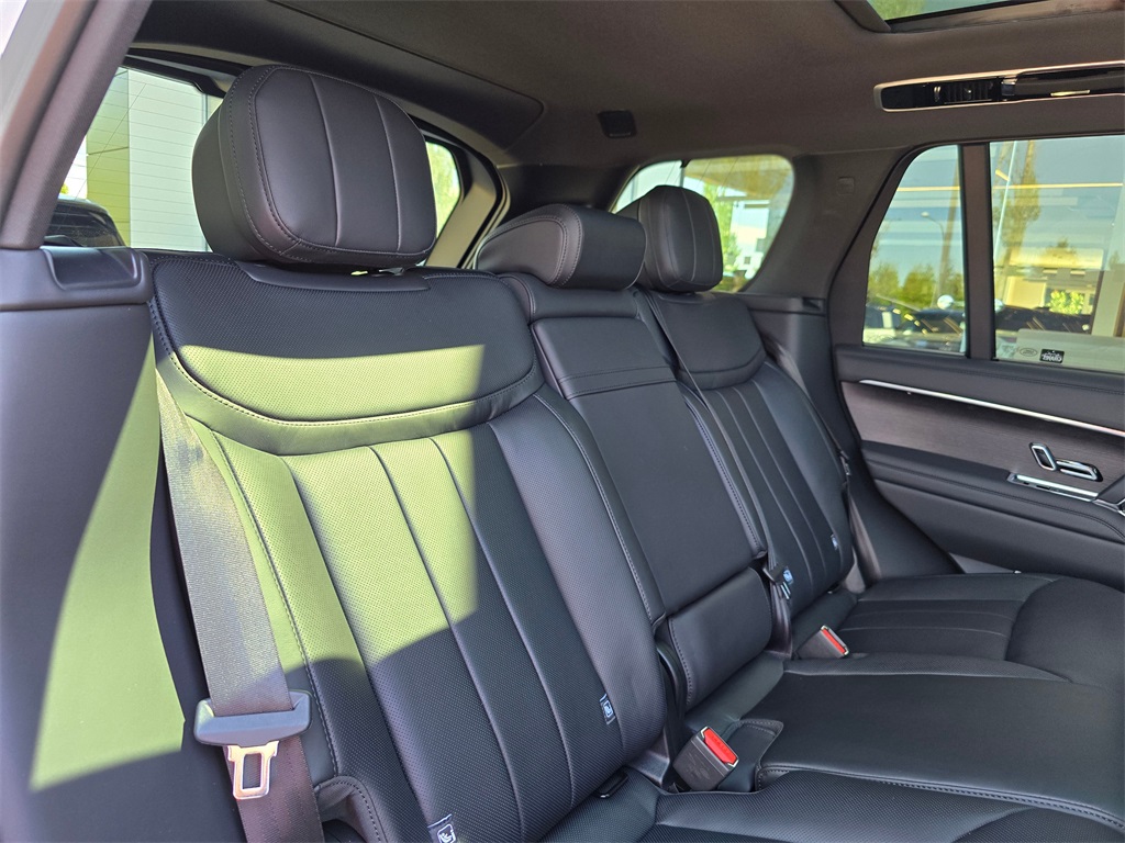 2025 Land Rover Range Rover SE photo 27