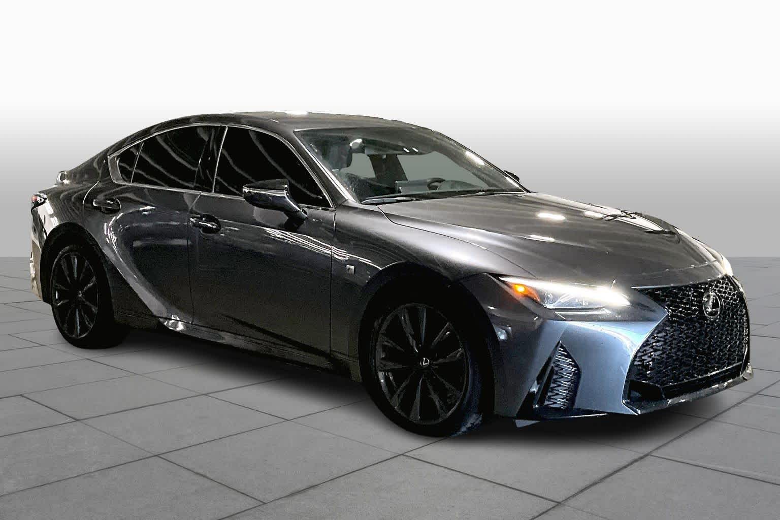 2025 Lexus IS 300 F SPORT photo 2