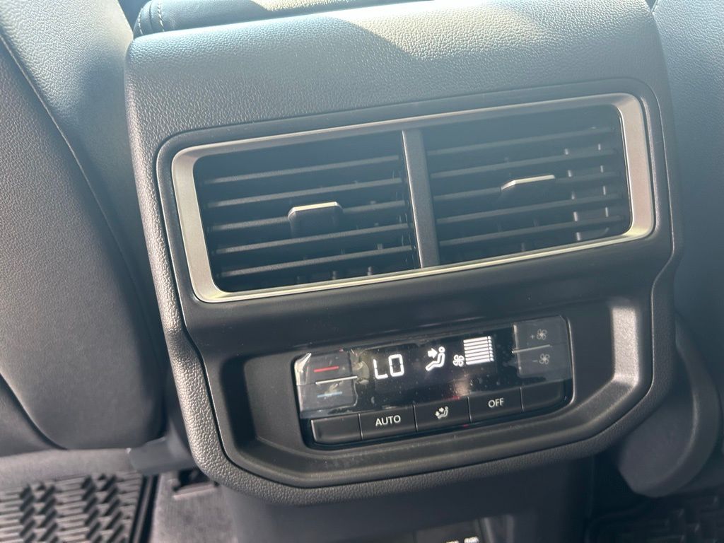 2026 Volkswagen Atlas SE Technology photo 38