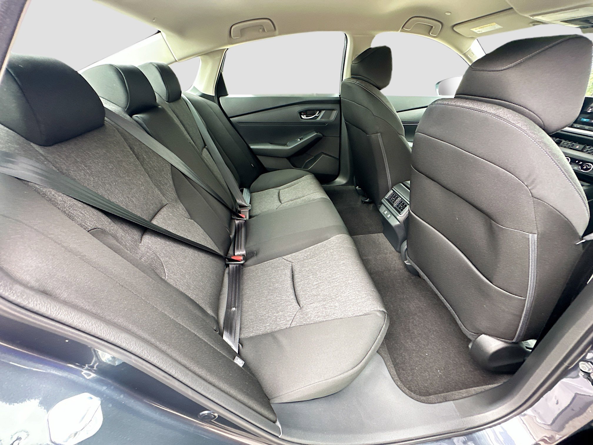 2025 Honda Accord LX photo 19