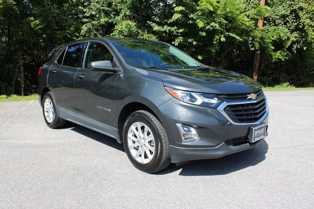 2020 Chevrolet Equinox LT photo 2