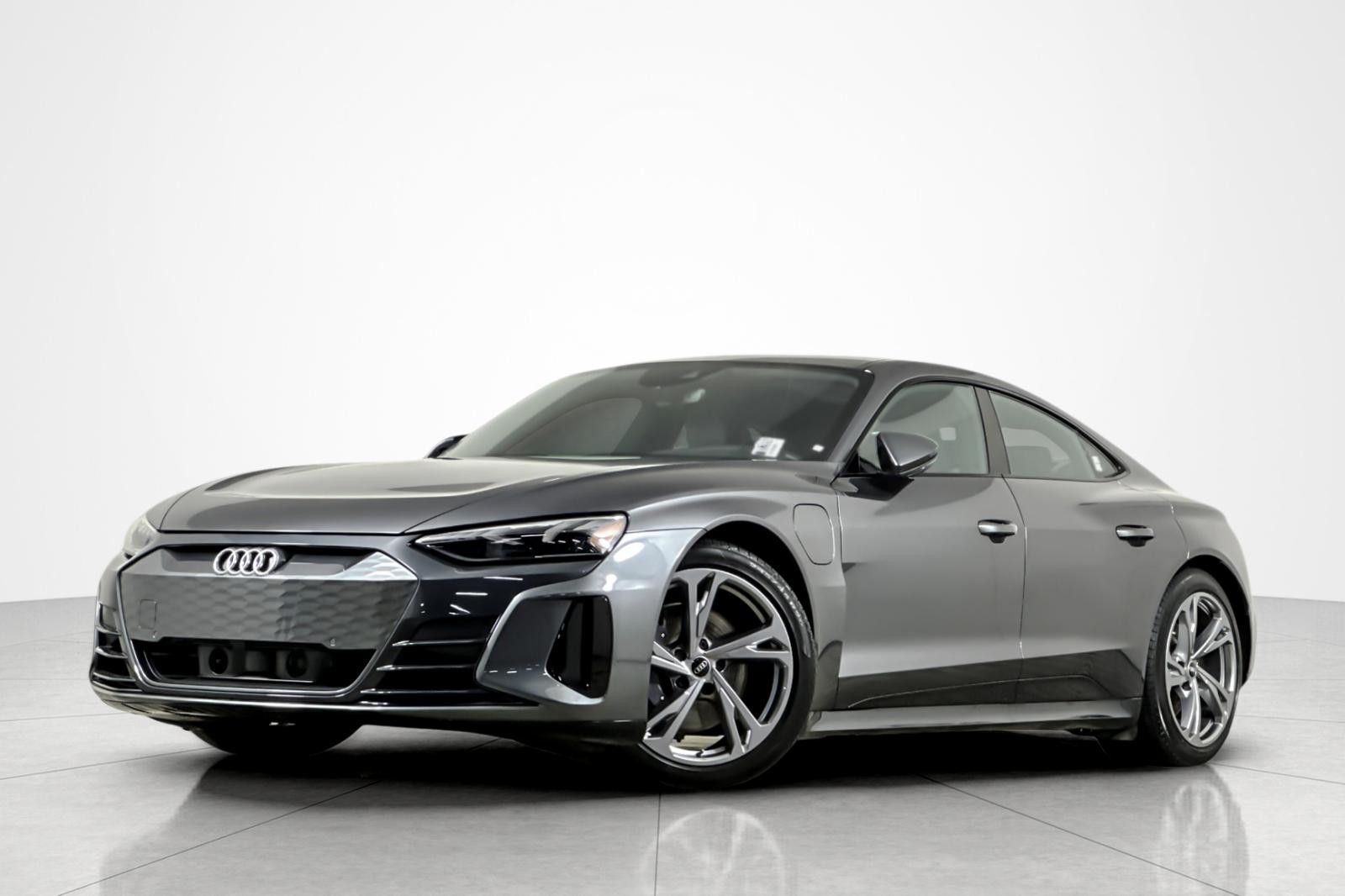 2024 Audi e-tron GT Premium Plus's photo