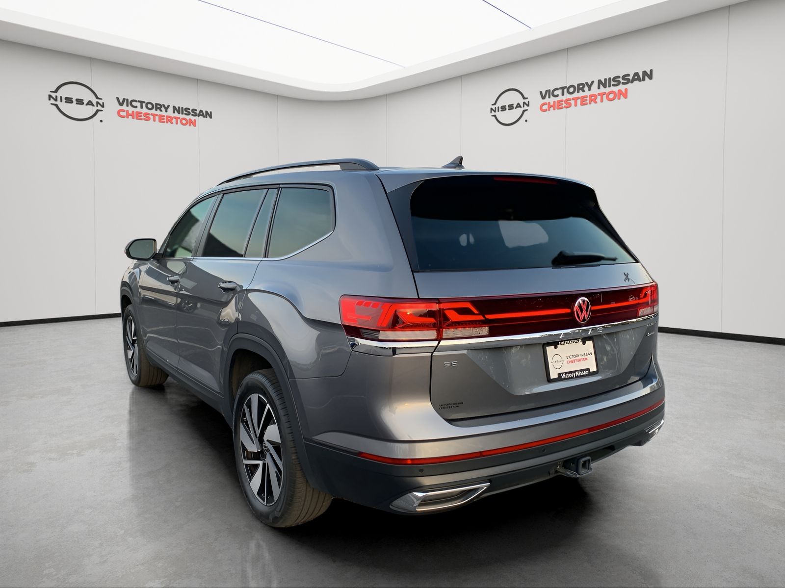 2025 Volkswagen Atlas SE Technology photo 2