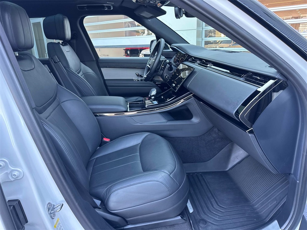2024 Land Rover Range Rover Sport P400 Dynamic SE photo 8