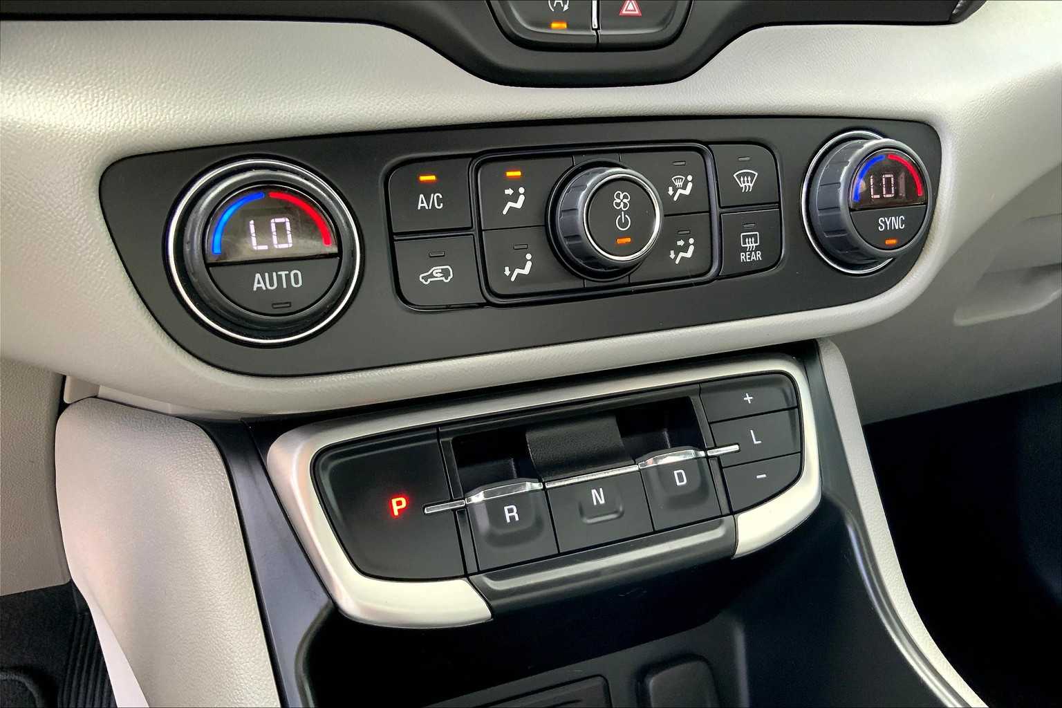 2022 Gmc Terrain SLT photo 28