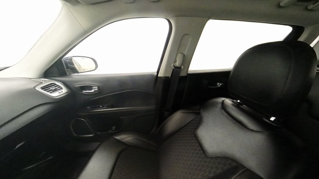 2021 Jeep Compass Latitude photo 23