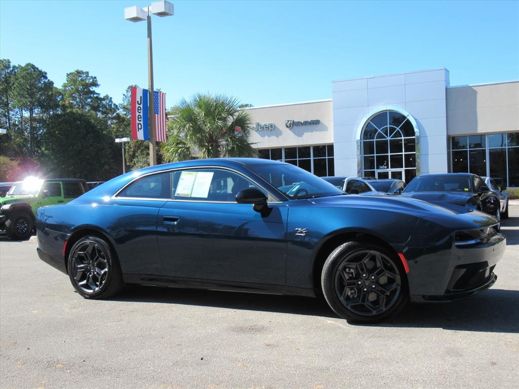 2025 Dodge Charger R/T photo 2