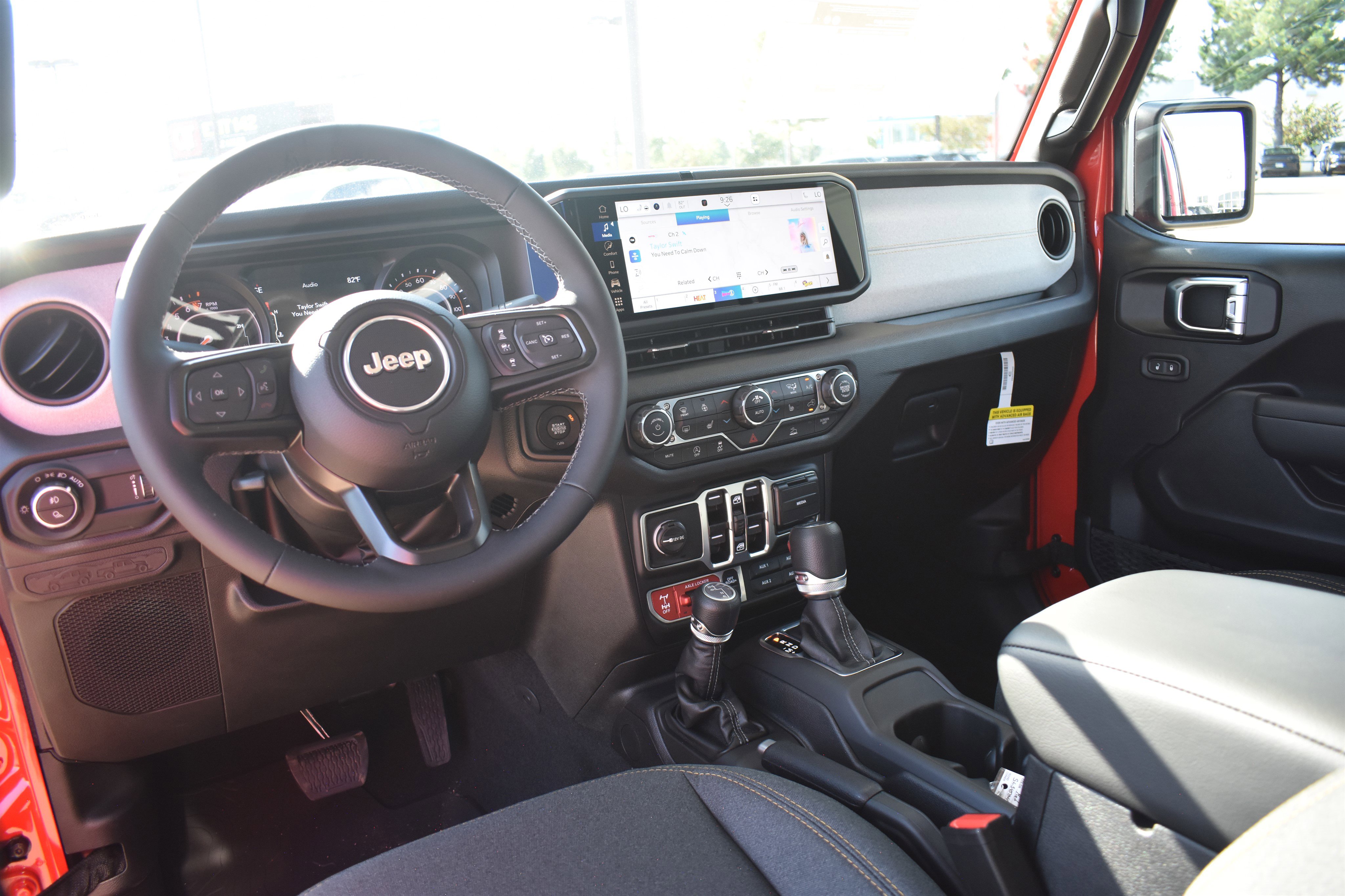 2025 Jeep Gladiator Willys photo 9