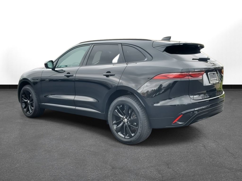 2024 Jaguar F-PACE P250 R-Dynamic S photo 4