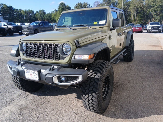 2025 Jeep Gladiator Sport S photo 3