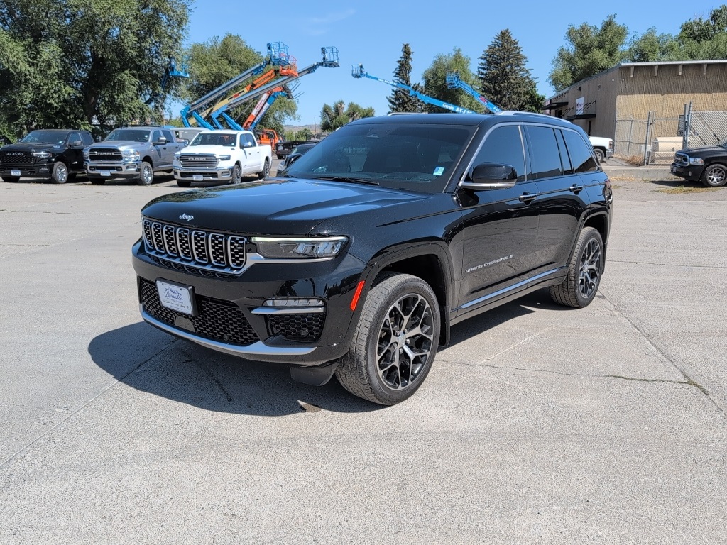 2022 Jeep Grand Cherokee Summit Reserve photo 3