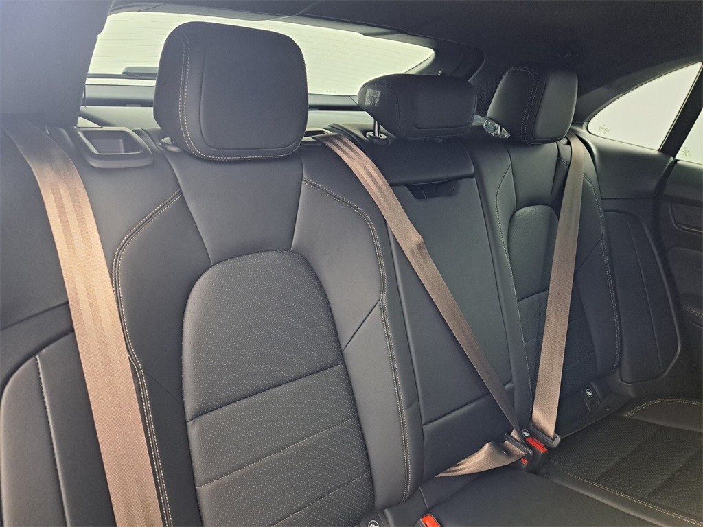 2024 Porsche Macan Electric Turbo photo 16