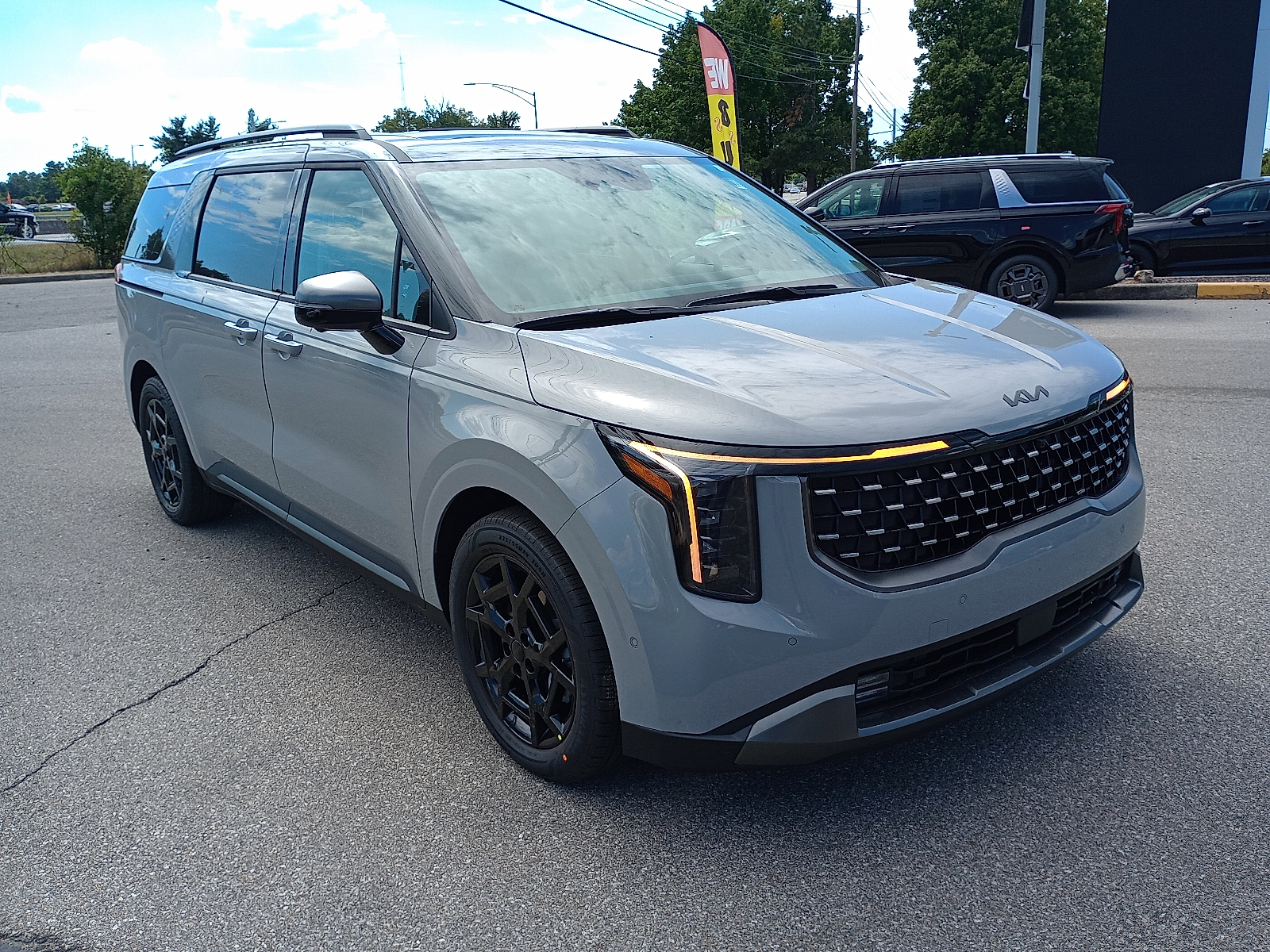 2026 Kia Carnival SX's photo