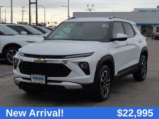 2024 Chevrolet Trailblazer LT photo 2