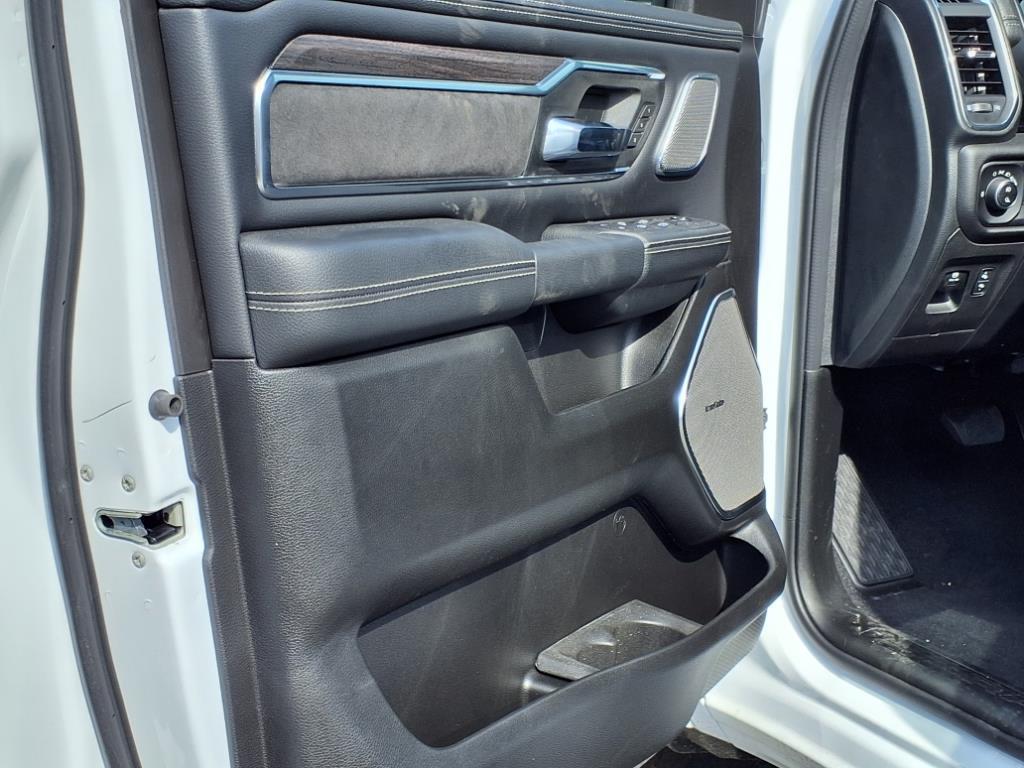 2025 Ram 1500 Laramie photo 4