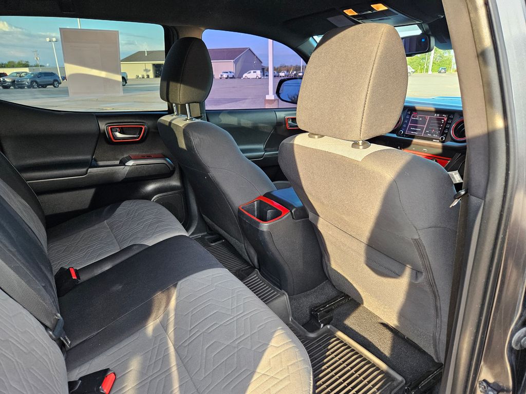 2020 Toyota Tacoma TRD Sport photo 26