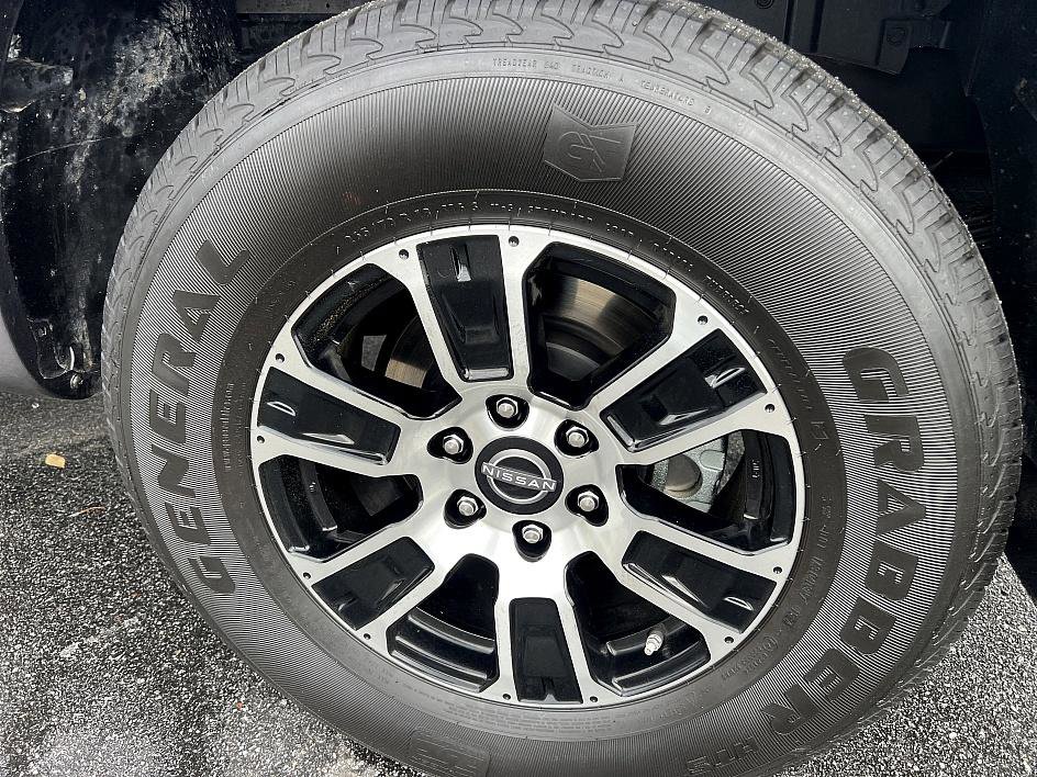 2024 Nissan Titan SV photo 10