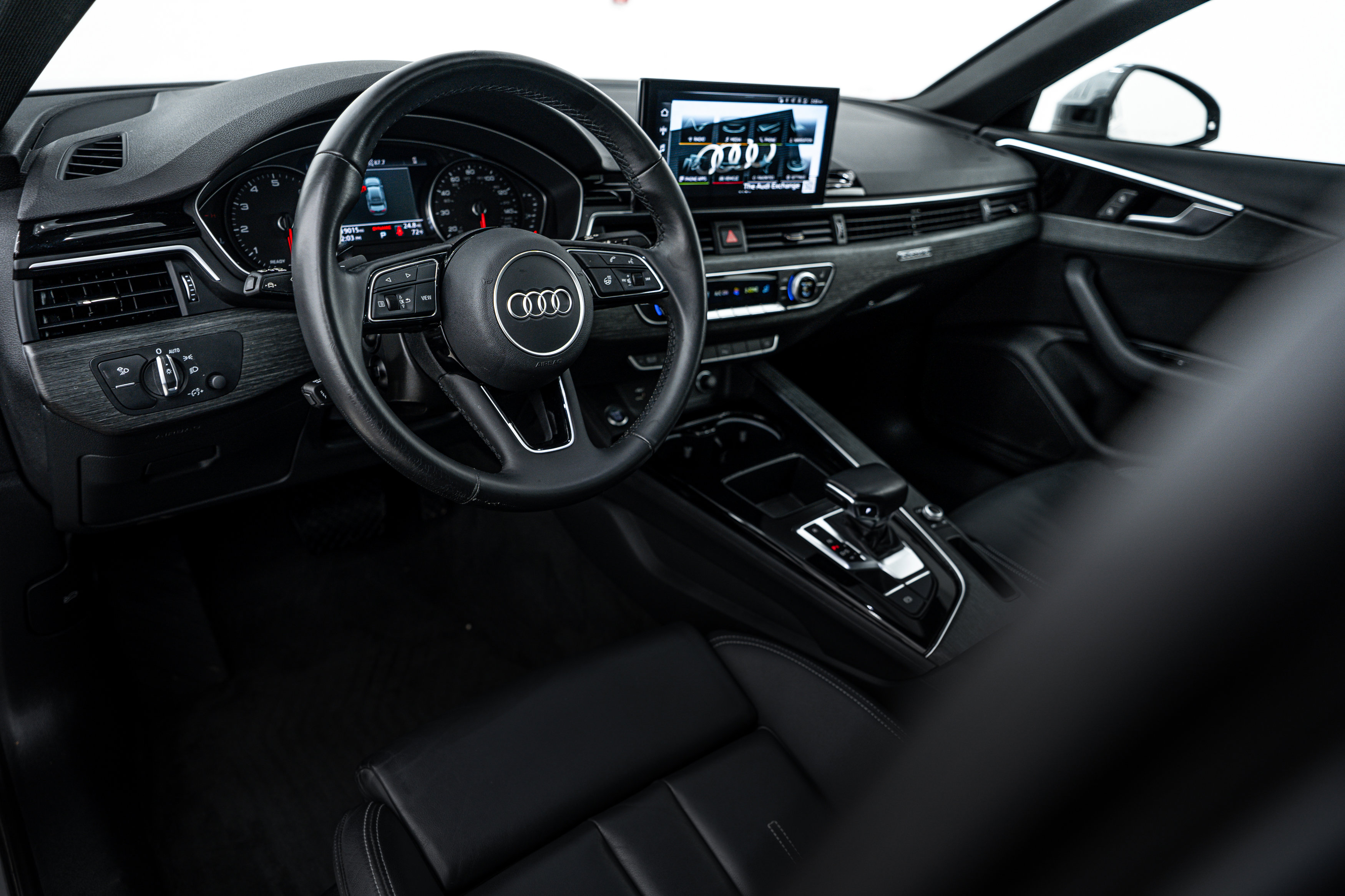 2023 Audi A4 S line Quattro Premium photo 9