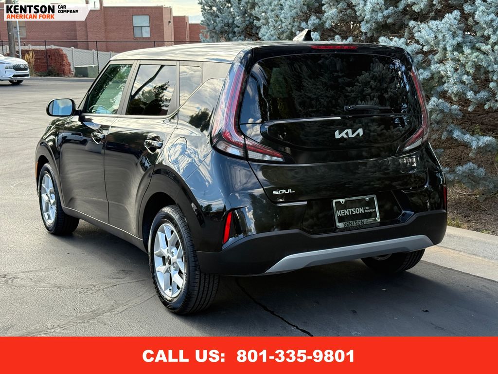 2024 Kia Soul LX photo 4