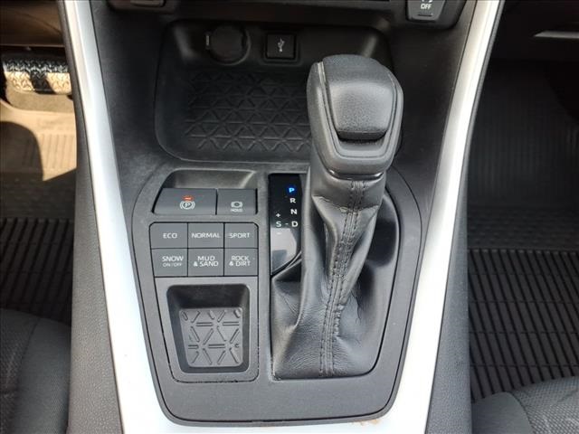 2021 Toyota RAV4 XLE photo 25