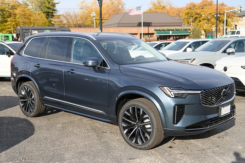 2026 VOLVO XC90 - Image 3